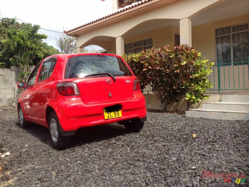 1999' Toyota Vitz photo #3