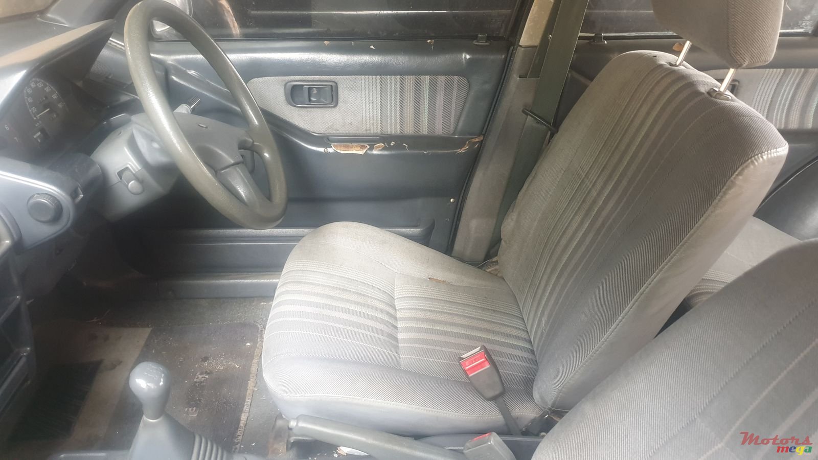 1991' Daihatsu Charade photo #3