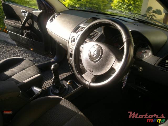 2005' Renault Megane 1.4 photo #4