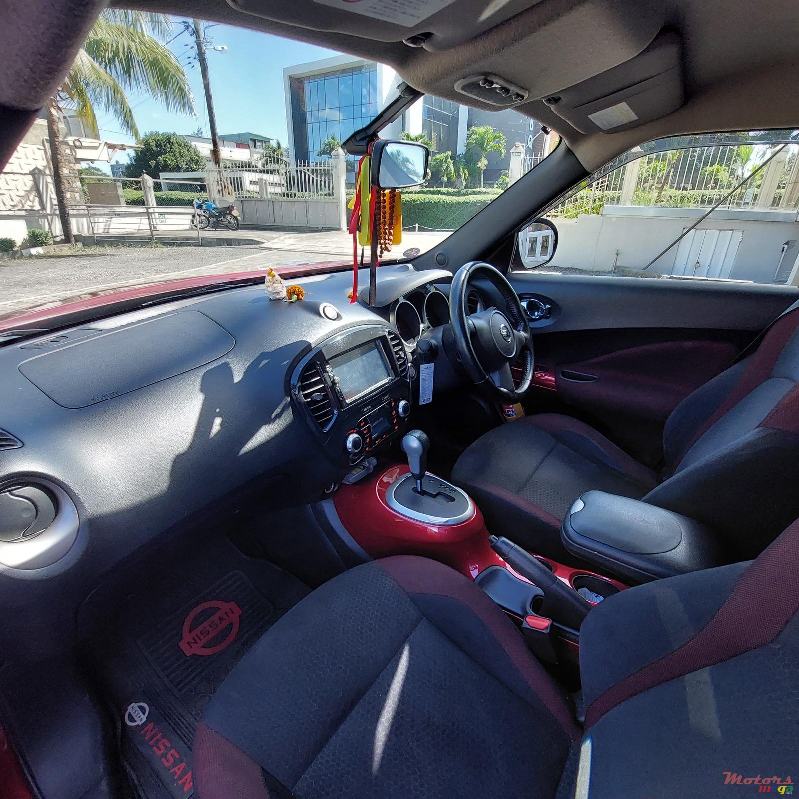 2013' Nissan Juke photo #3