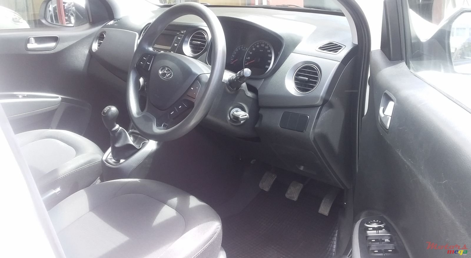 2015' Hyundai i10 Grand i10 photo #3