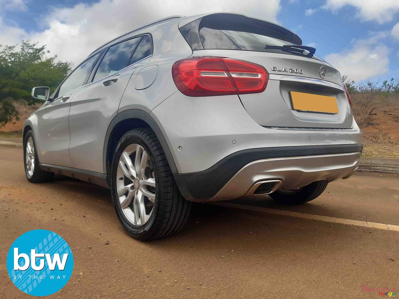 2015' Mercedes-Benz GLA-Class photo #3