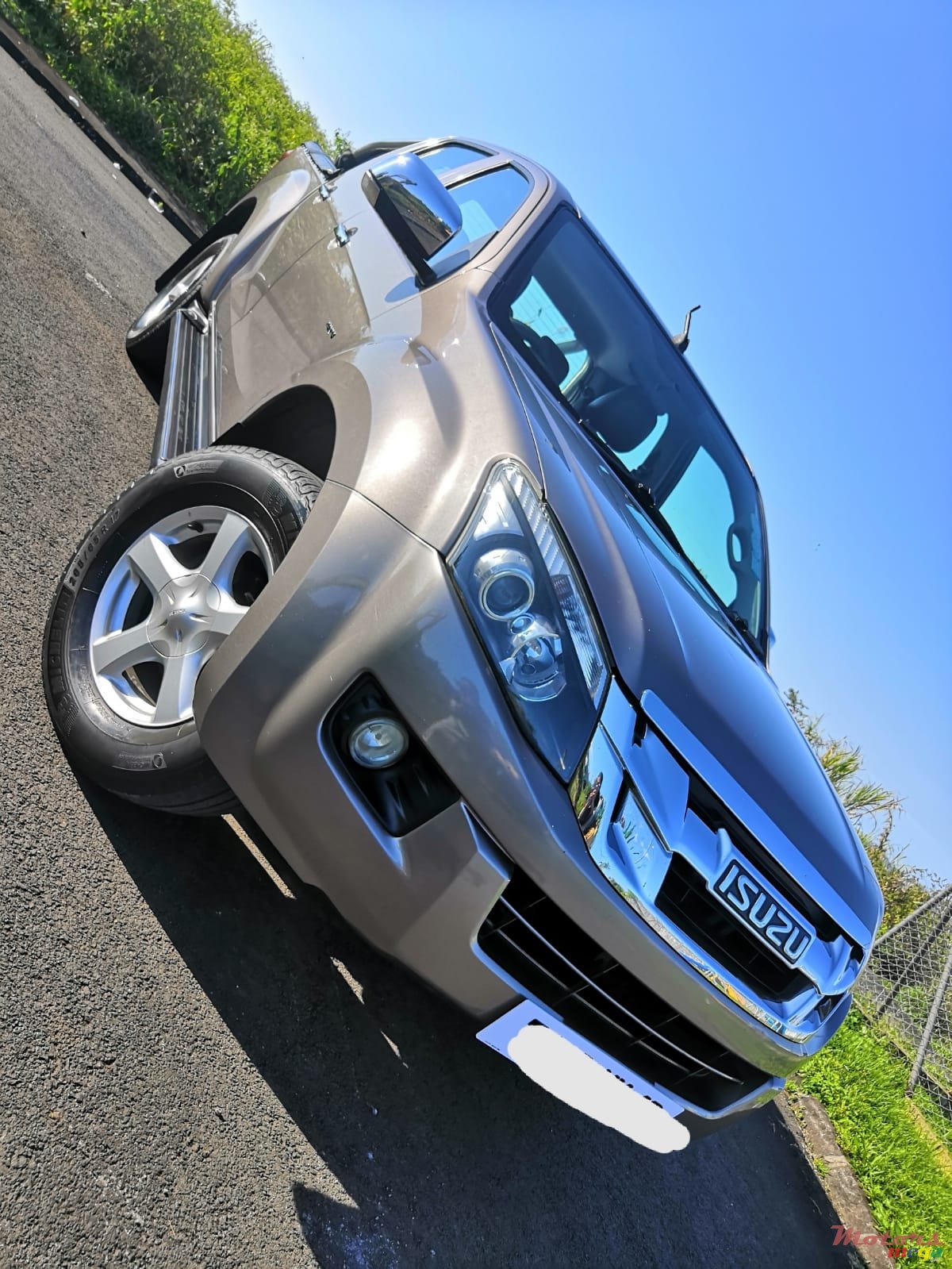 2013' Isuzu D-Max 4x4 3.0L photo #1