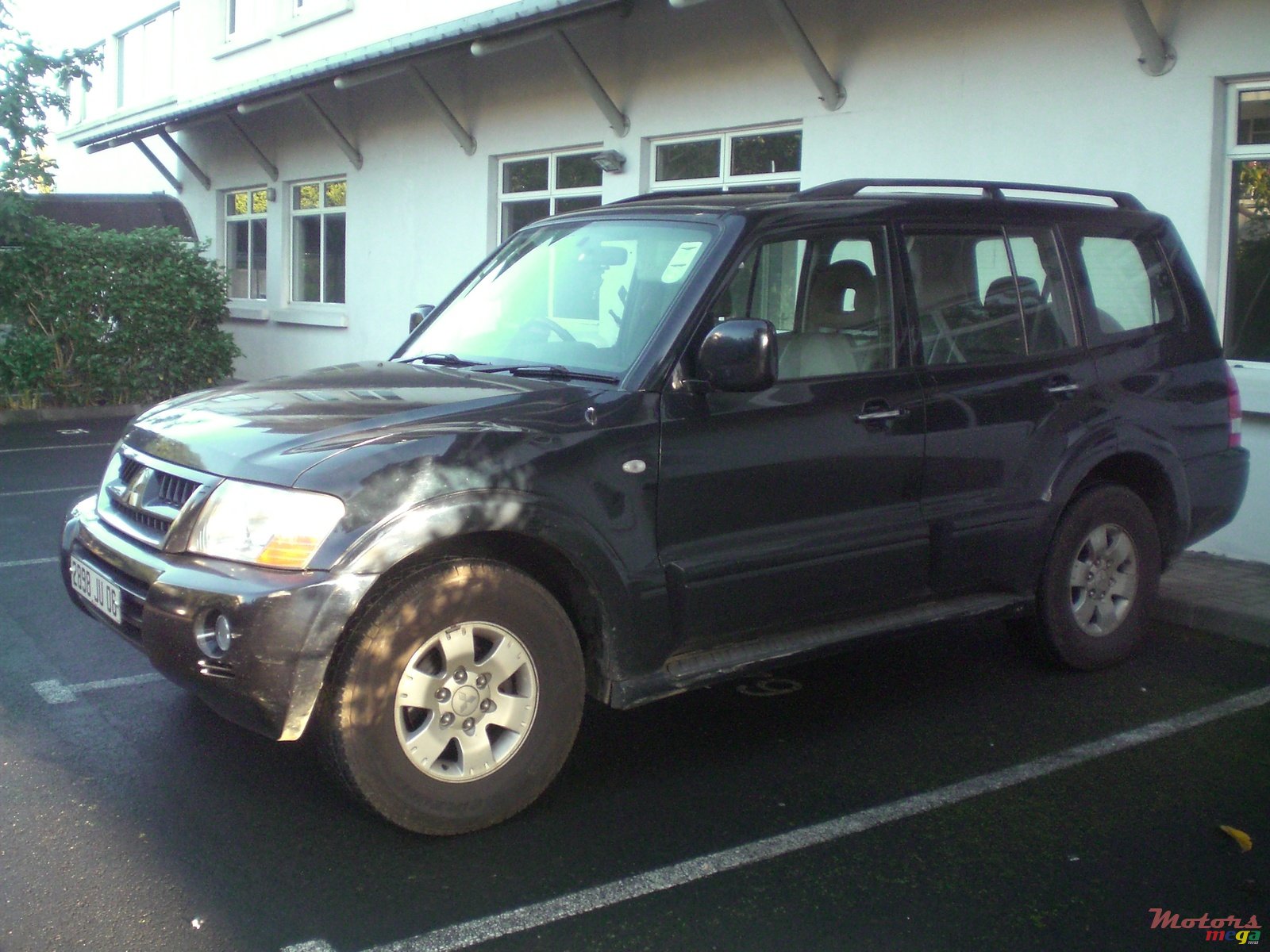 2006' Mitsubishi Pajero 4M40 photo #1