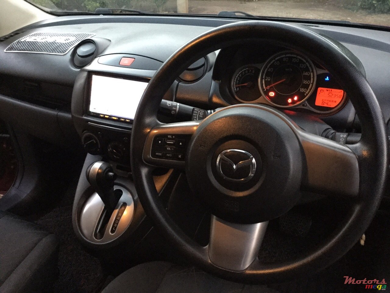 2011' Mazda Demio photo #6