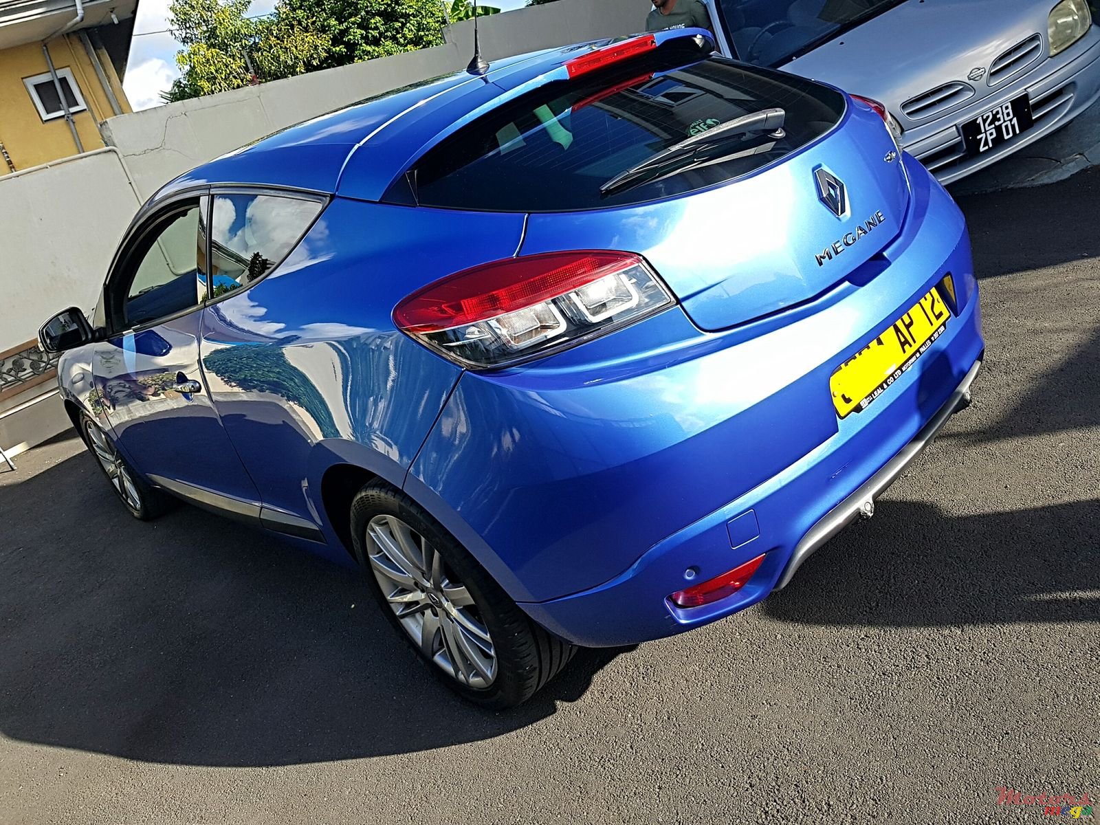 2012' Renault Megane GT line photo #3