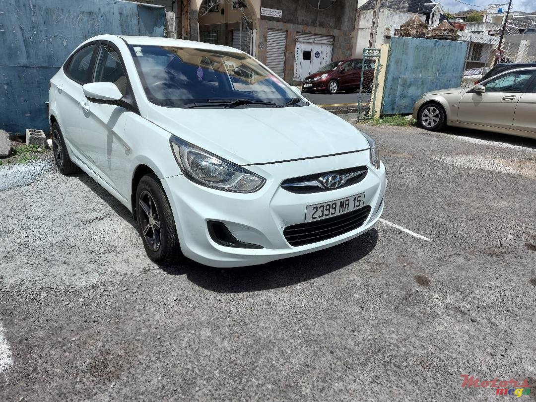 2015' Hyundai Accent photo #1