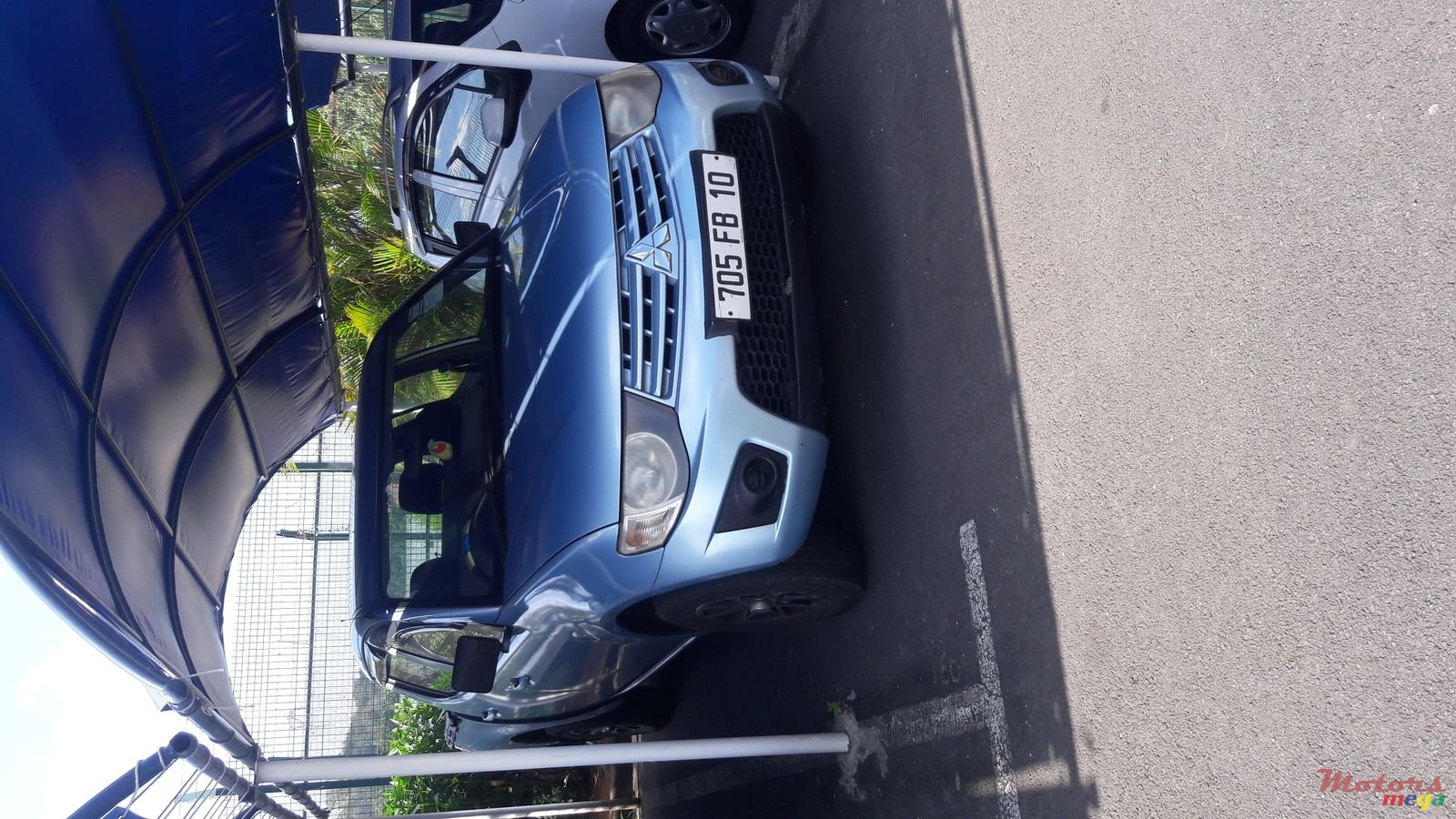 2010' Mitsubishi L 200 2 x 4 photo #2