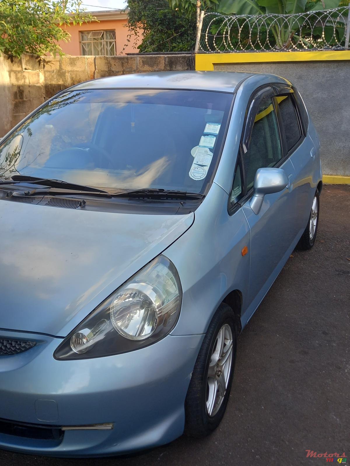 2004' Honda Fit photo #3