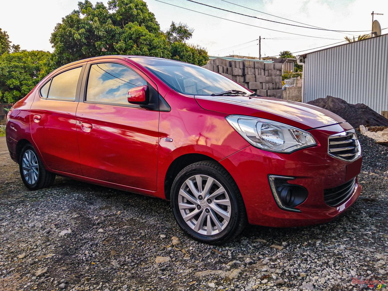 2014' Mitsubishi Attrage photo #1