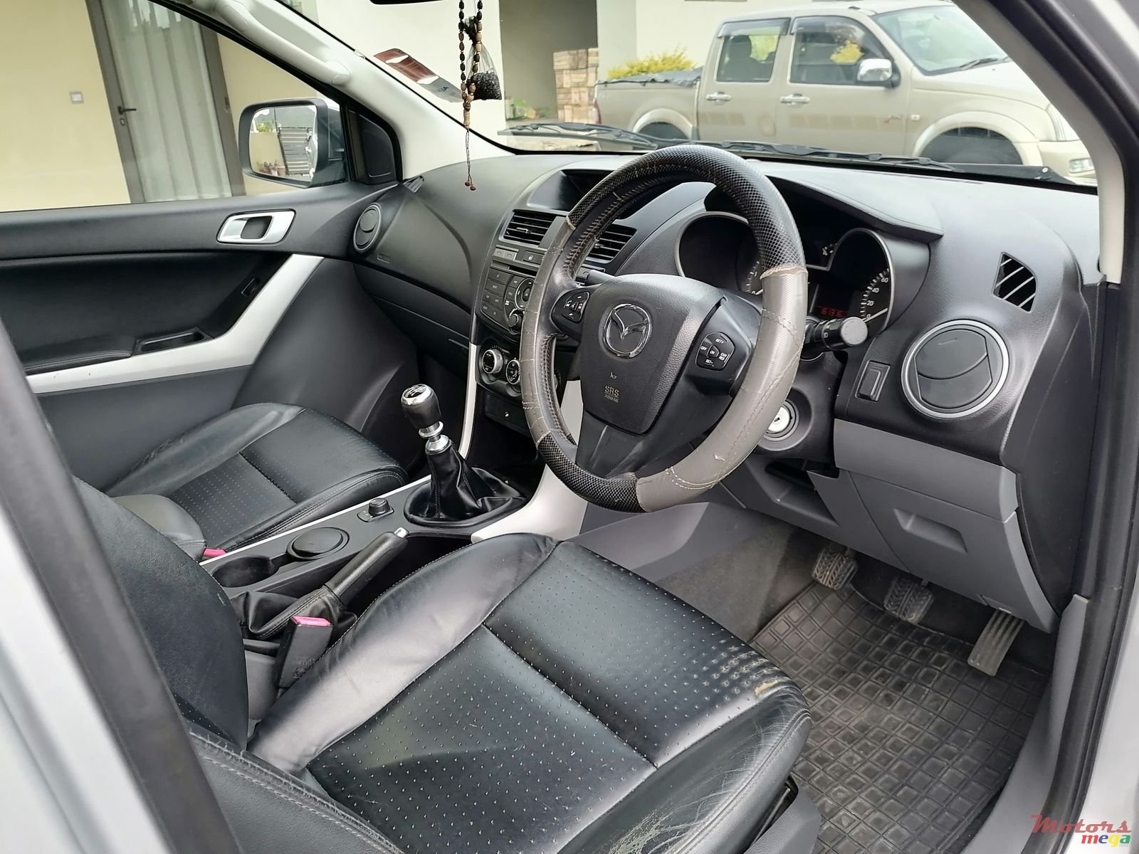 2013' Mazda BT-50 photo #3