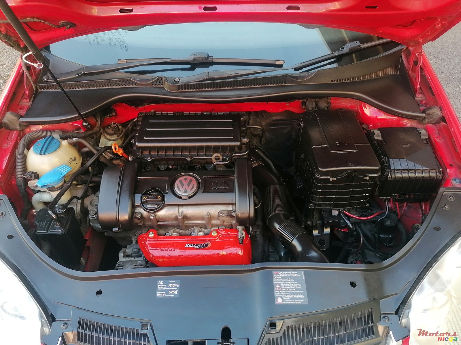 2009' Volkswagen Golf photo #3