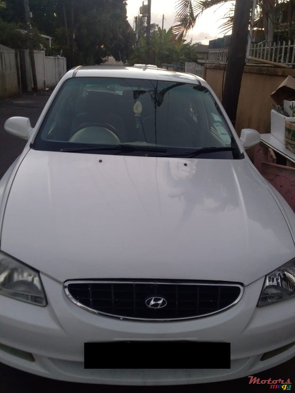 2001' Hyundai photo #1