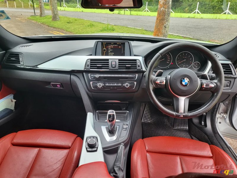 2014' BMW 3 Series GT photo #5