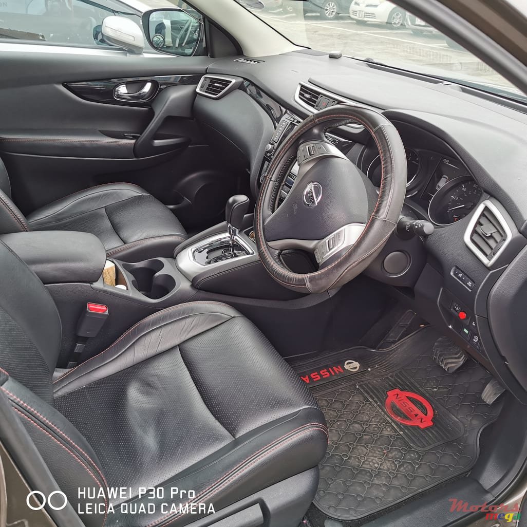 2015' Nissan Qashqai photo #1