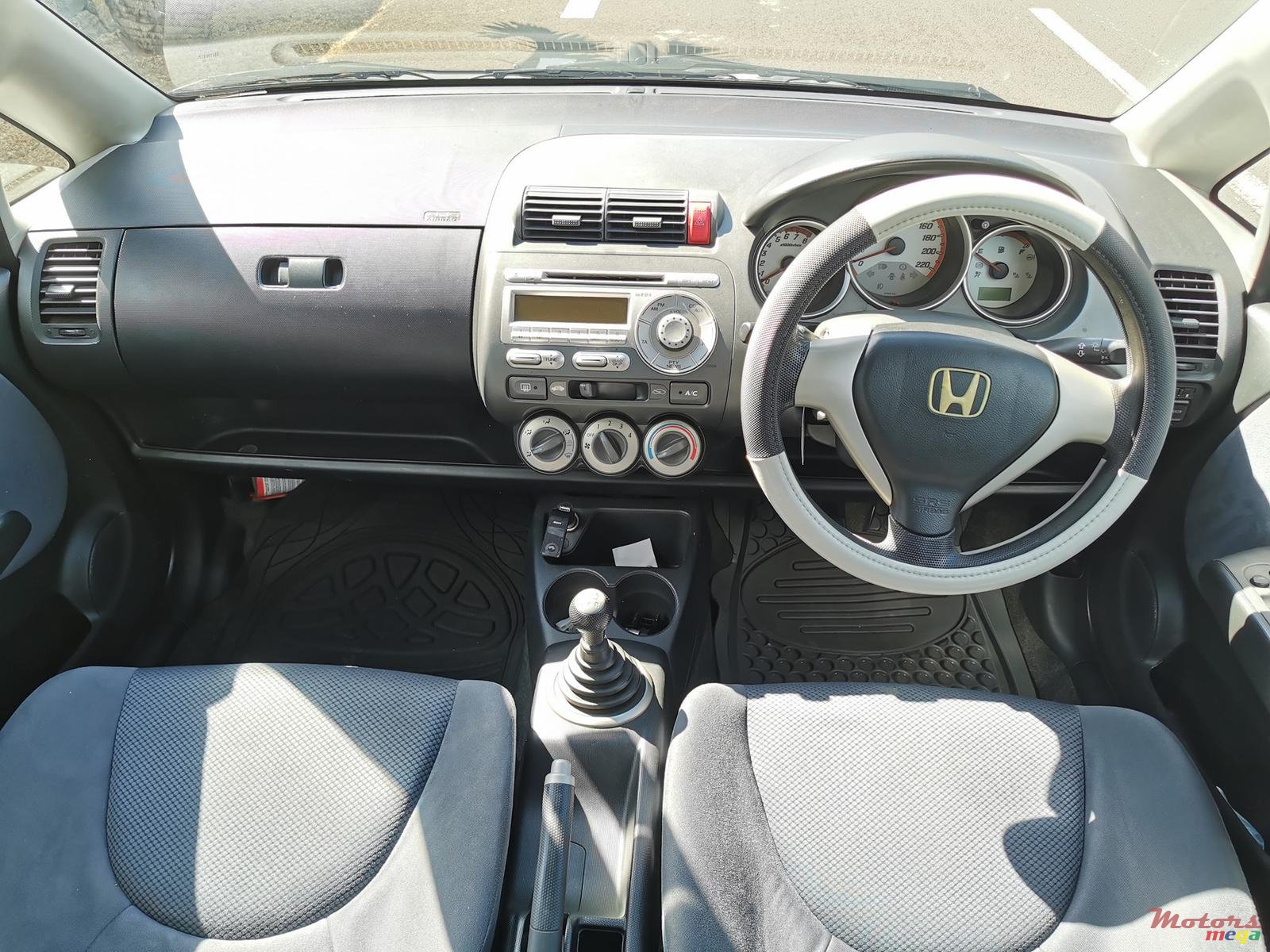 2008' Honda Jazz photo #5