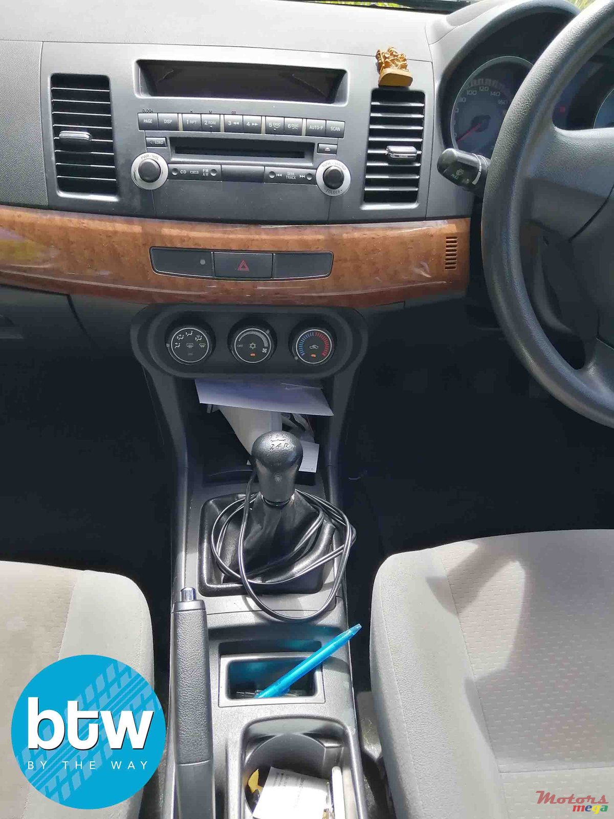 2009' Mitsubishi Lancer Ex photo #4