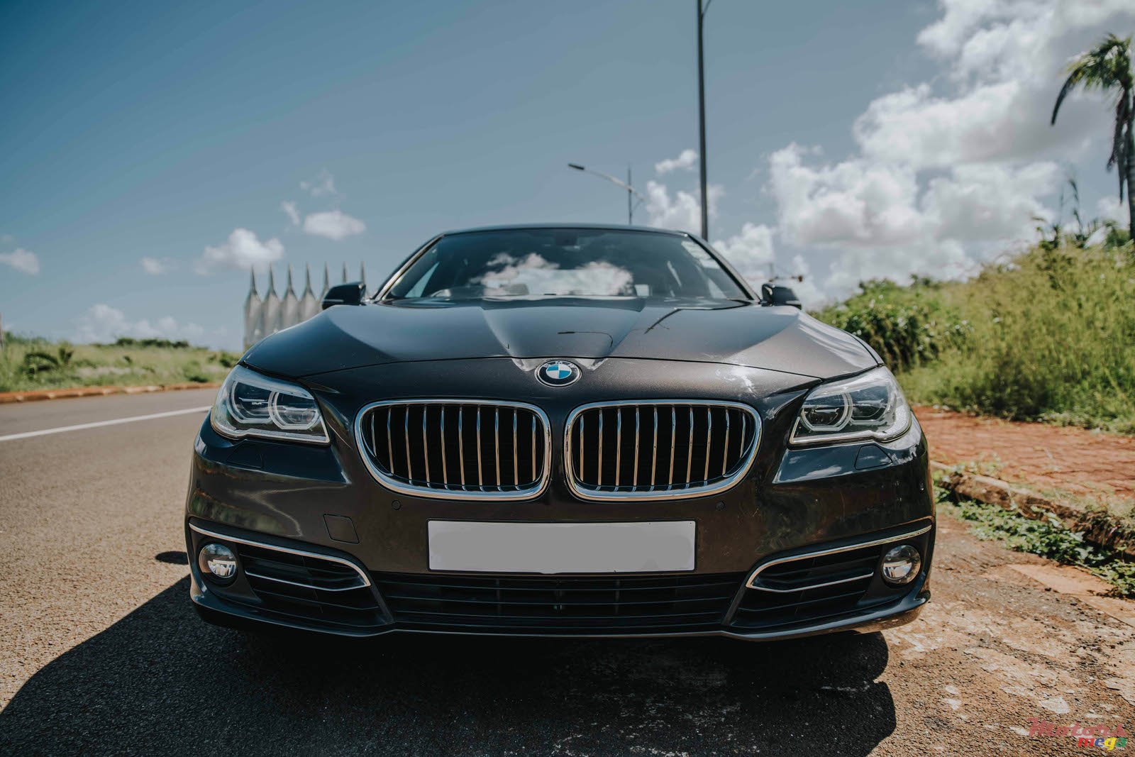 2015' BMW 528 photo #2