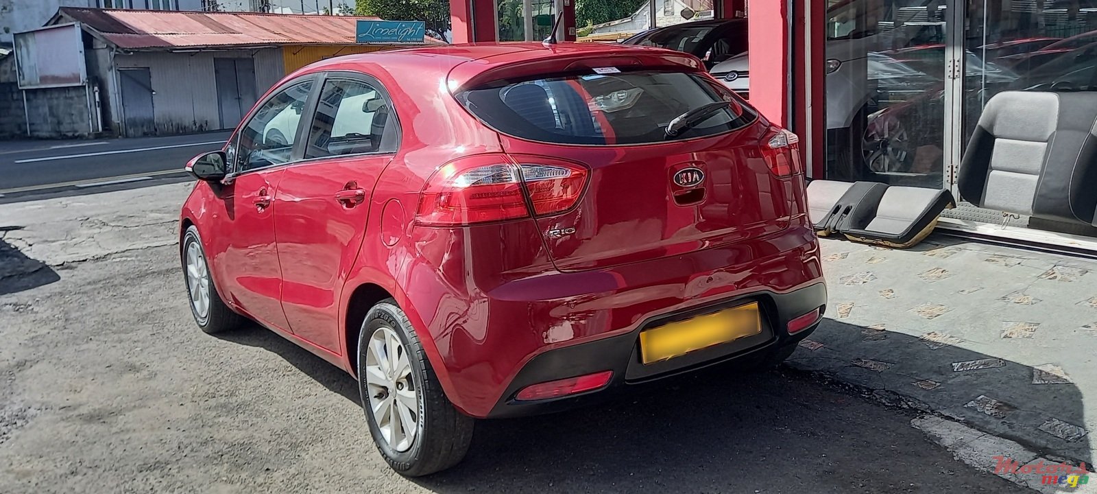 2012' Kia Rio photo #3