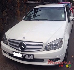 2010' Mercedes-Benz C-Class C180 Kompressor photo #1