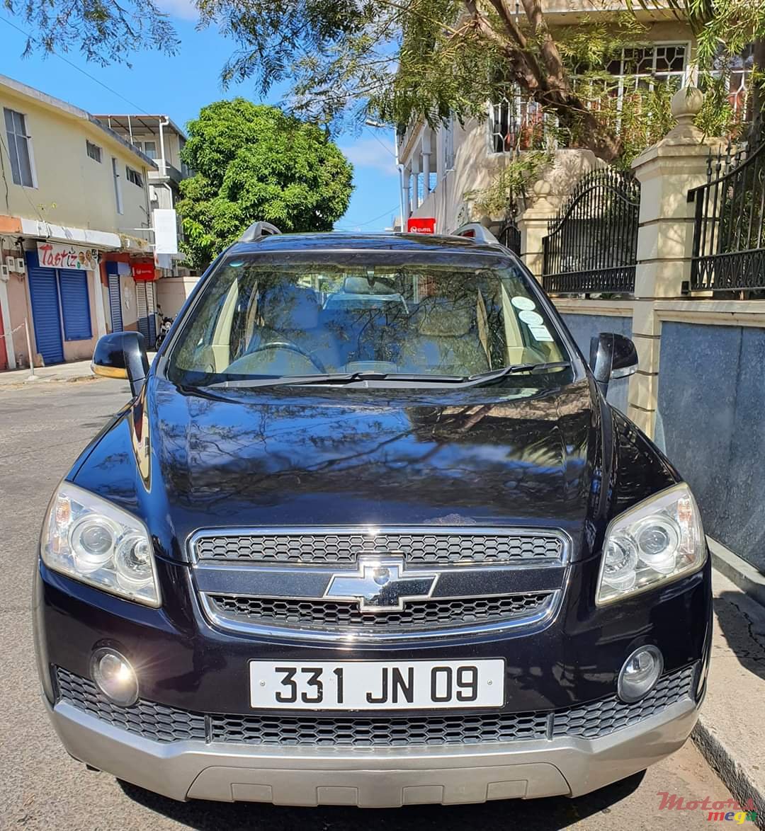 2009' Chevrolet Captiva photo #1