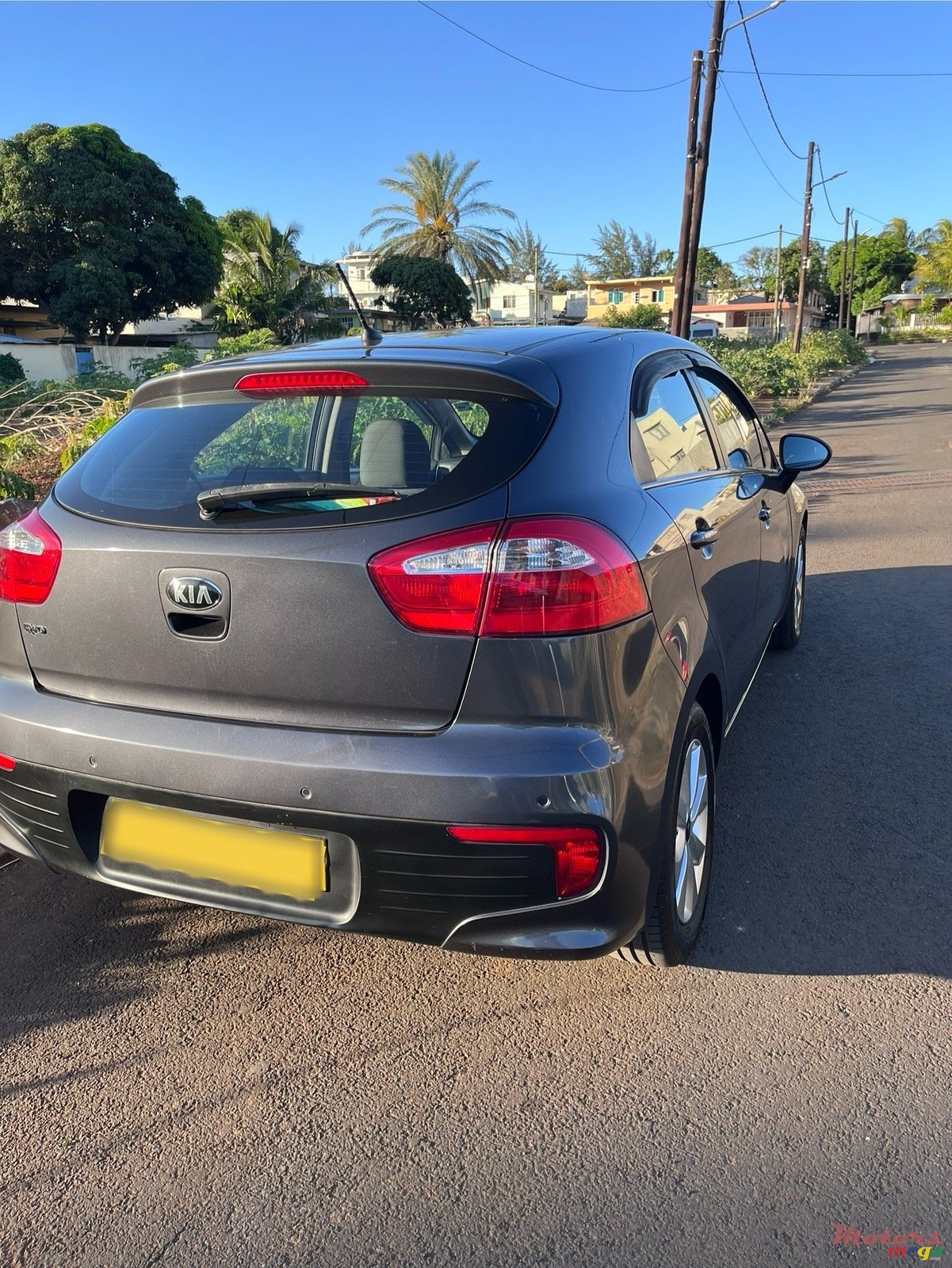 2015' Kia Rio photo #7