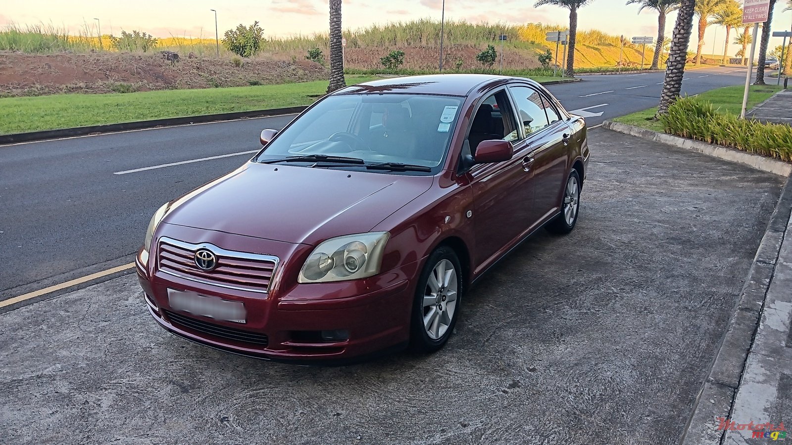 2005' Toyota Avensis photo #6