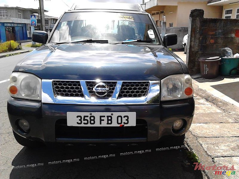 2003' Nissan photo #1