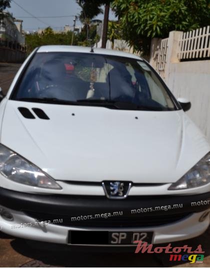 2002' Peugeot 206 photo #1