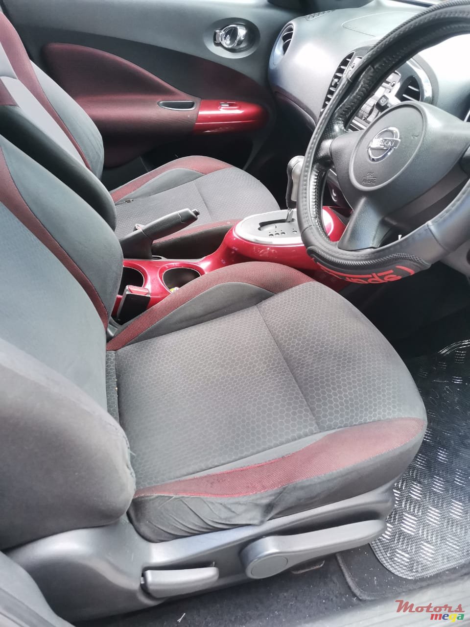 2012' Nissan Juke photo #7