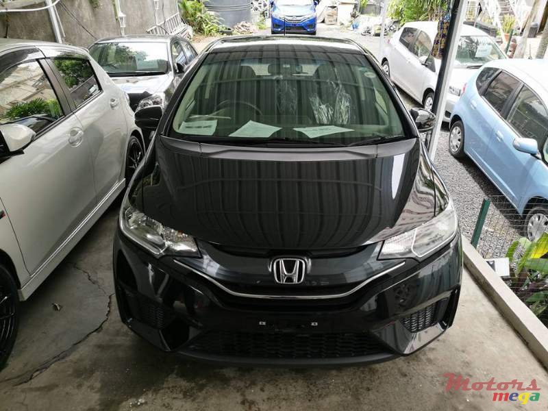 2015' Honda Fit Aria GK3 photo #3