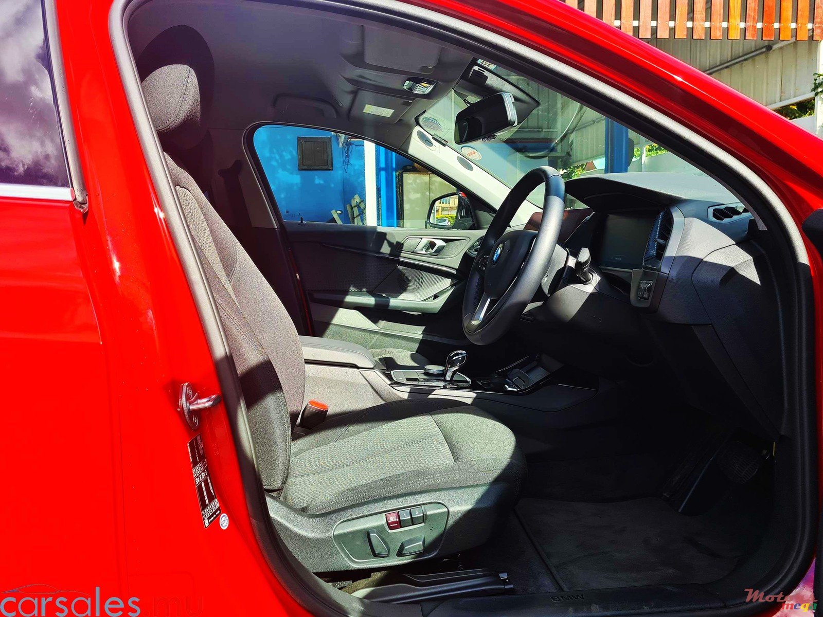 2019' BMW 118 i Sport Line photo #5