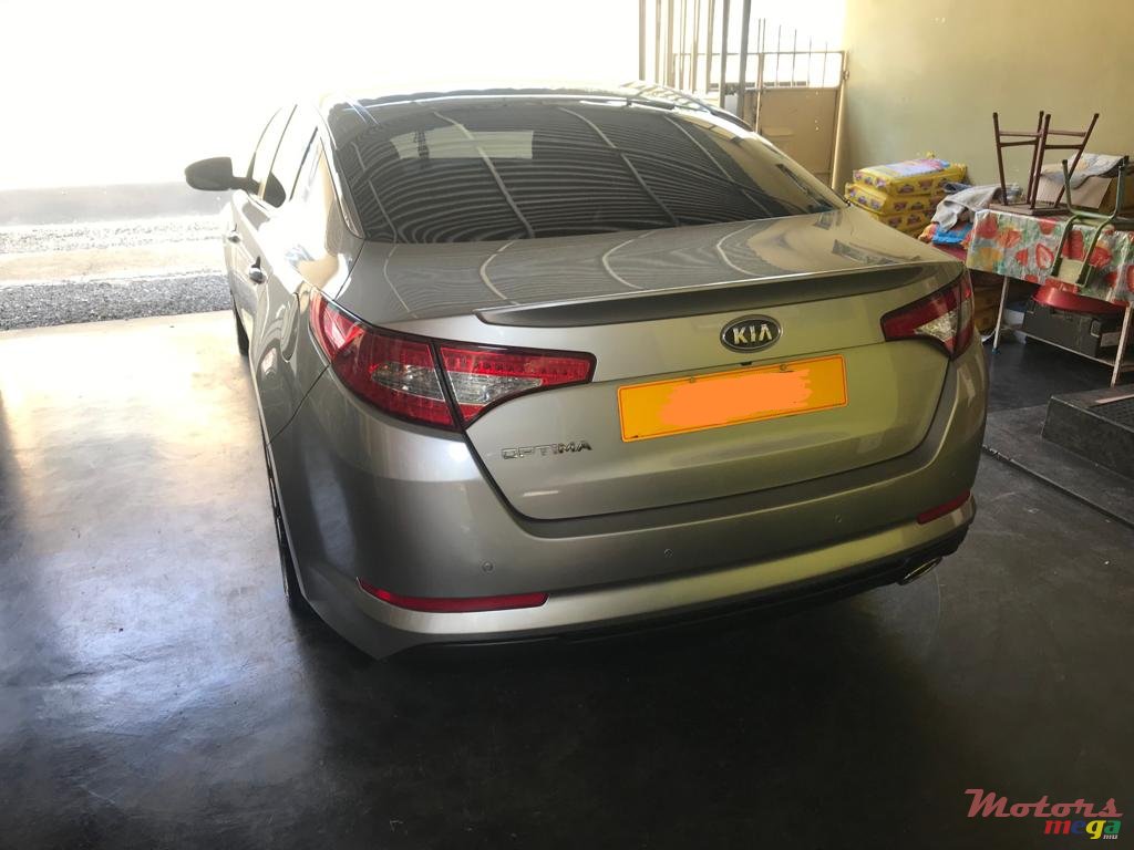 2012' Kia Optima photo #2