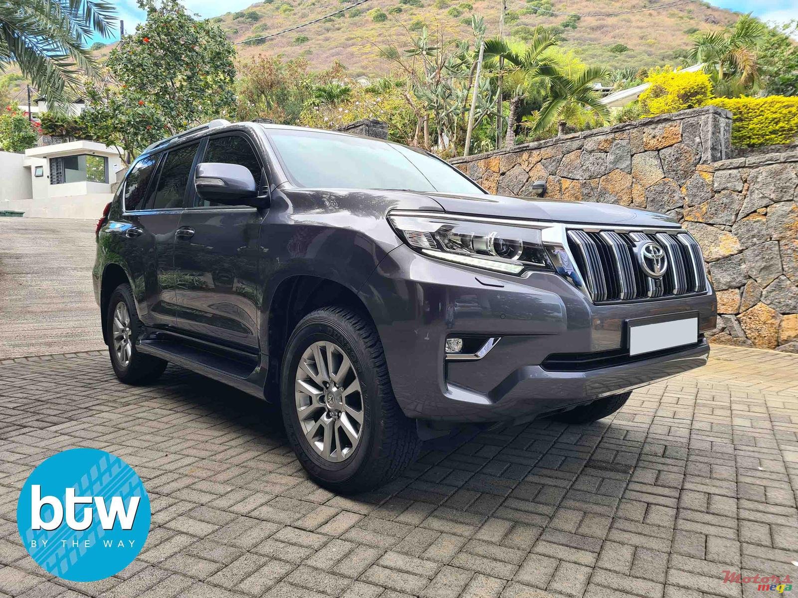 2021' Toyota Prado photo #1