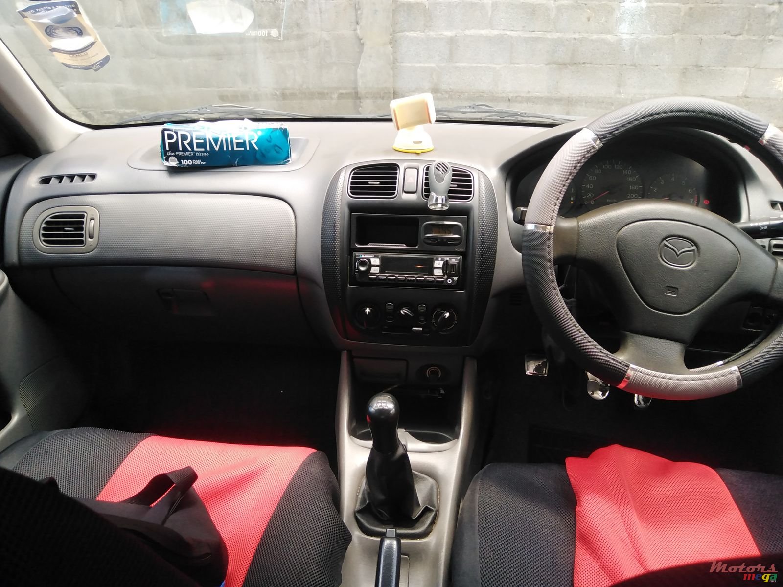 1999' Mazda 323 Japan photo #4