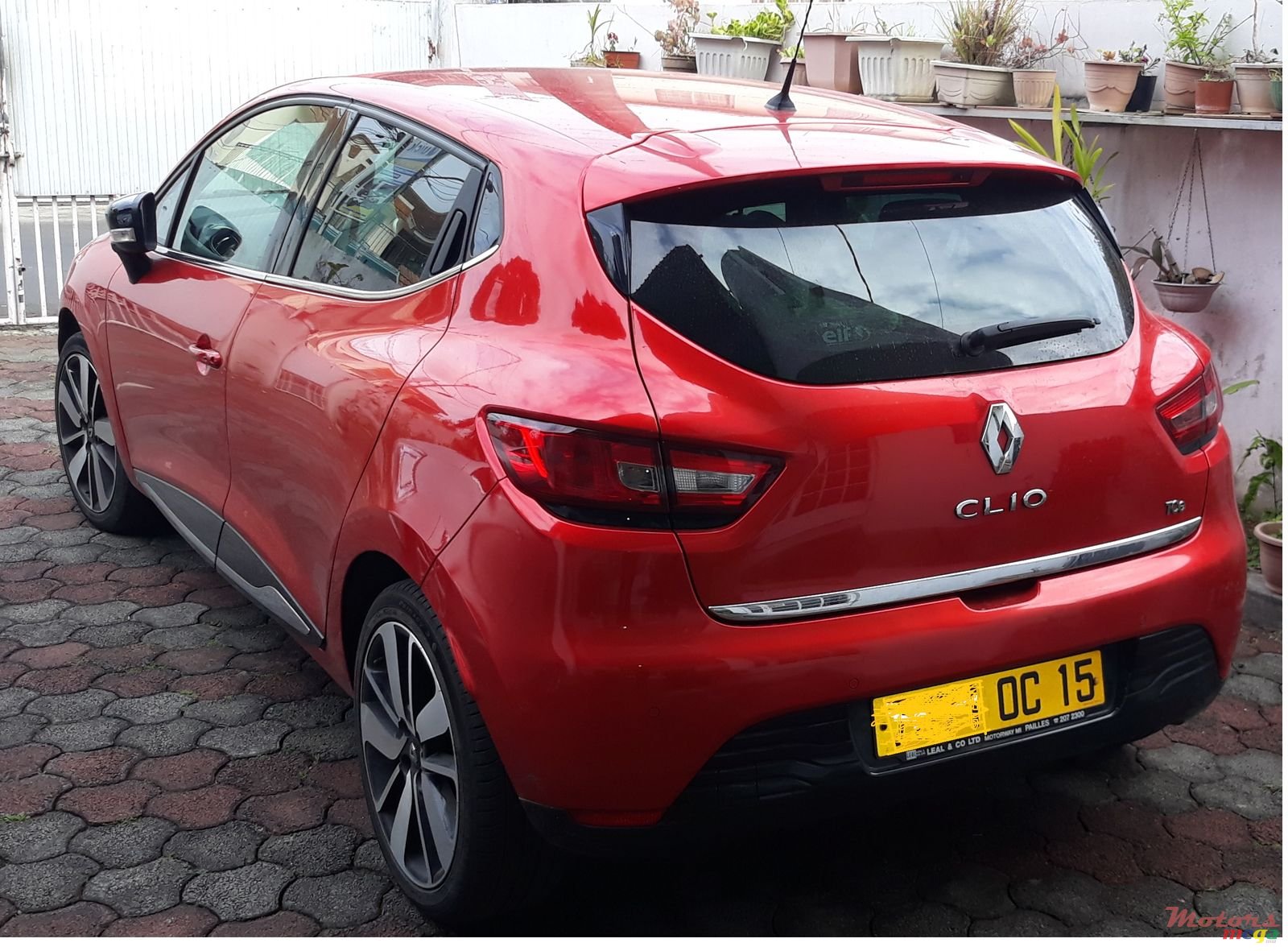 2015' Renault Clio photo #2