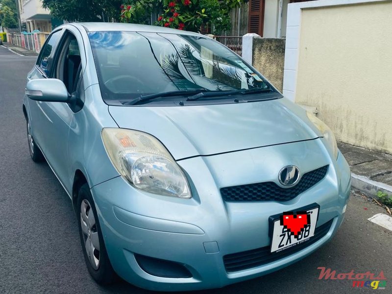 2008' Toyota Vitz any photo #1