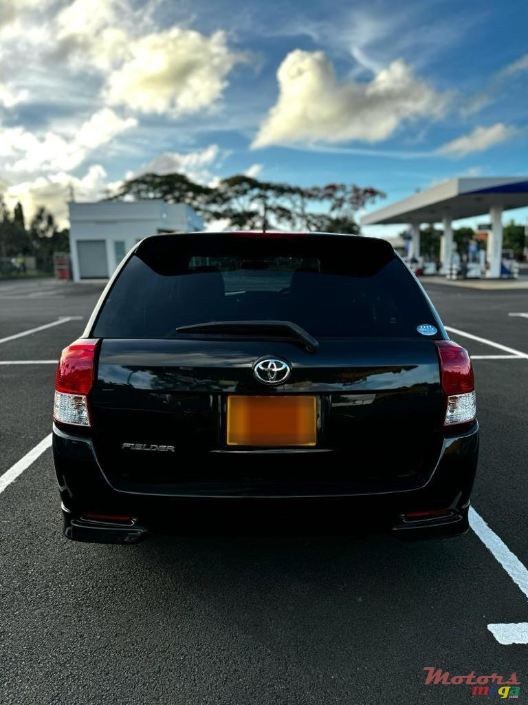 2013' Toyota Fielder photo #3