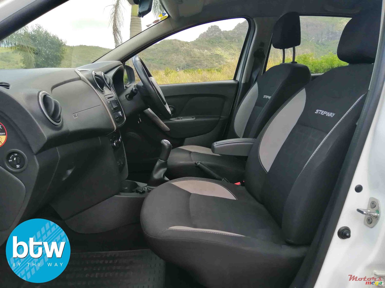 2014' Renault Sandero StepWay photo #5