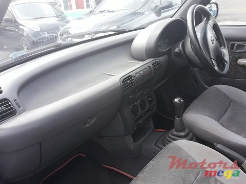 1998' Nissan Micra photo #7