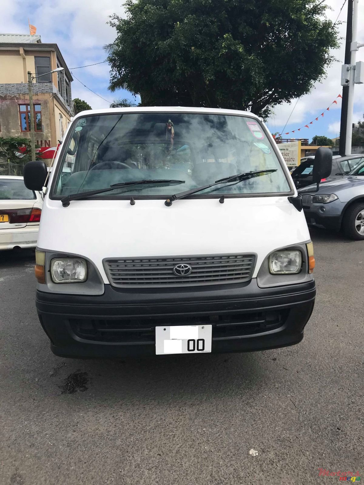 2000' Toyota Hiace photo #4