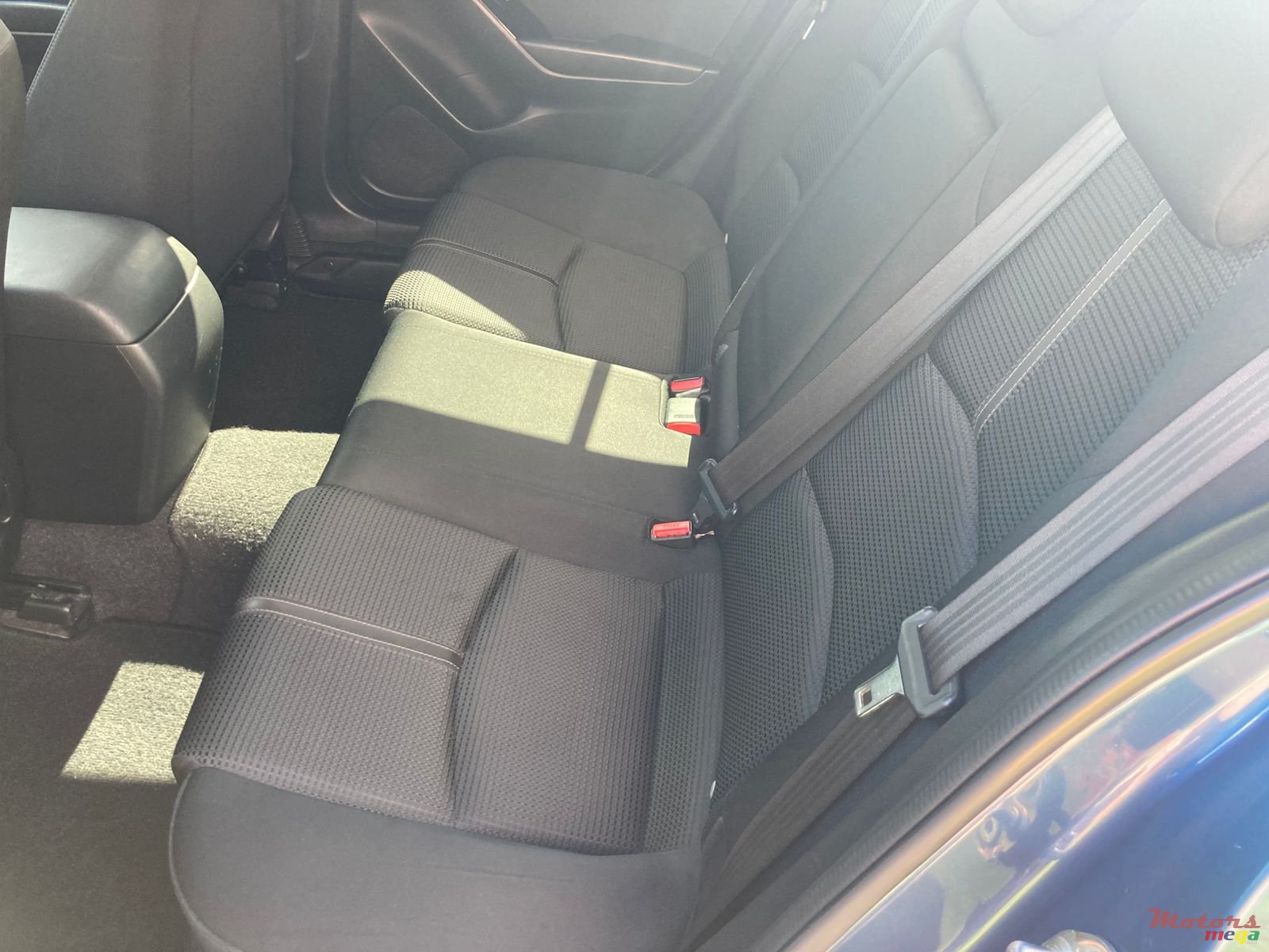 2017' Mazda Axela photo #6