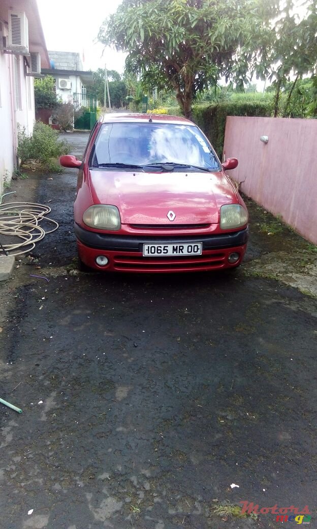 2000' Renault Clio Codex exhaust alloy wheels photo #1