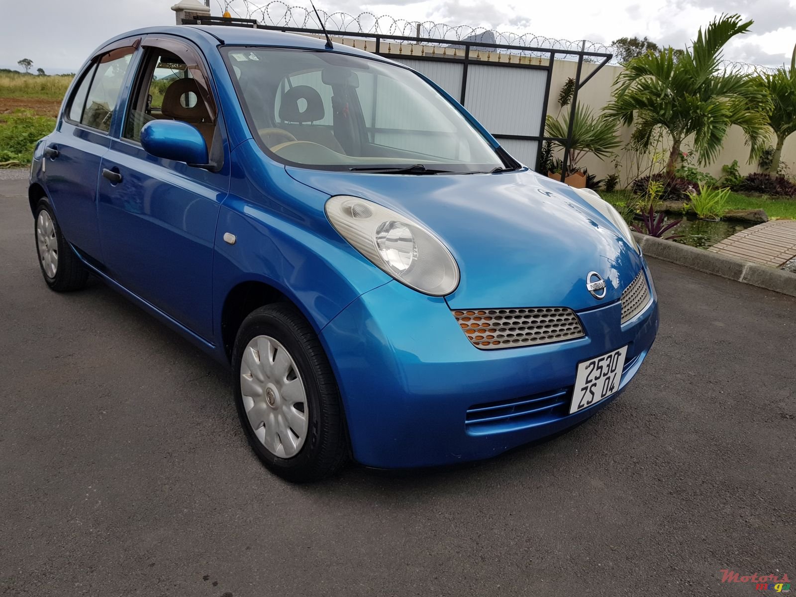 2004' Nissan March ak12 photo #1