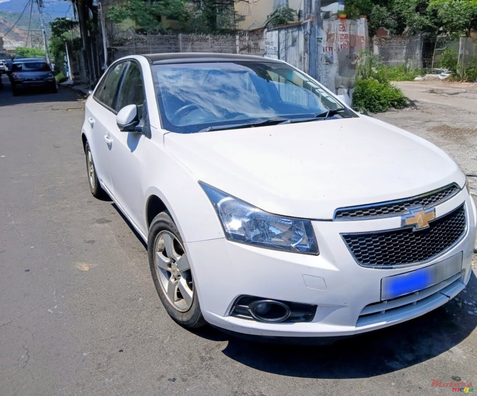 2012' Chevrolet photo #3