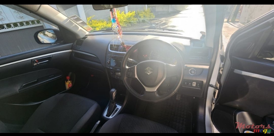 2013' Suzuki photo #5