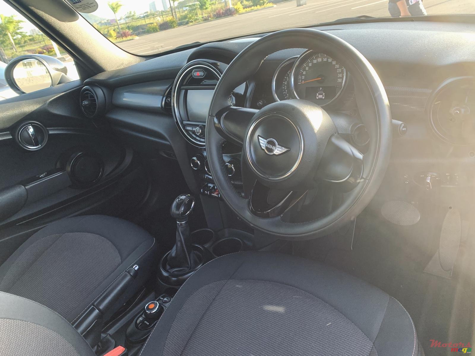 2016' MINI Cooper Cabriolet photo #2