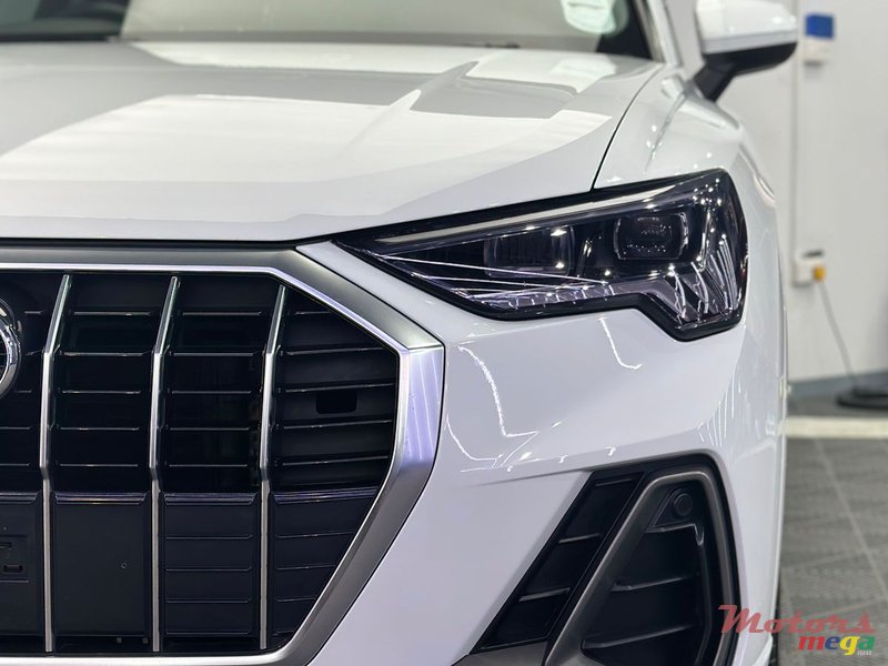 2020' Audi Q3 photo #3