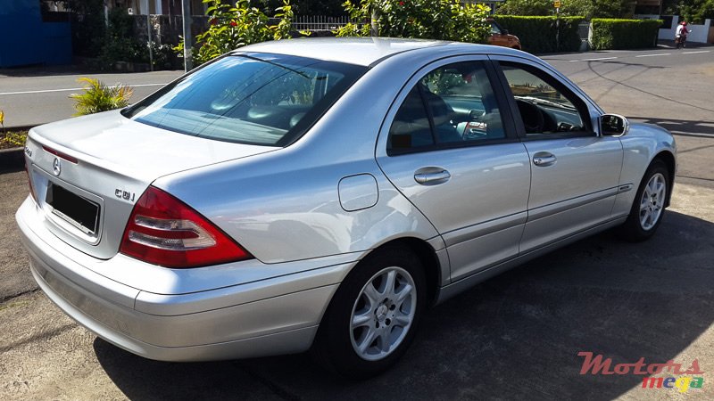 2003' Mercedes-Benz C-Class photo #6