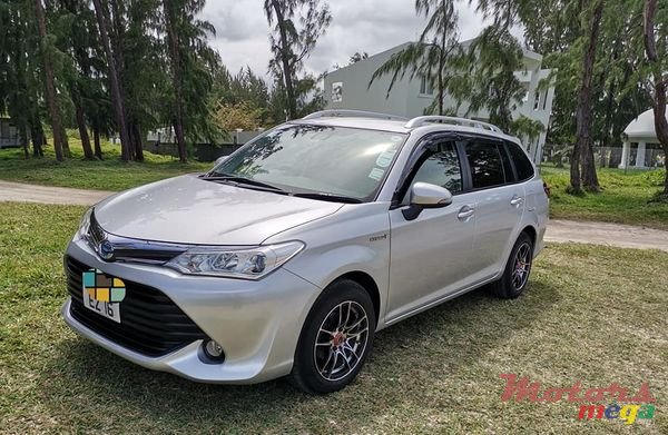 2016' Toyota Fielder photo #1